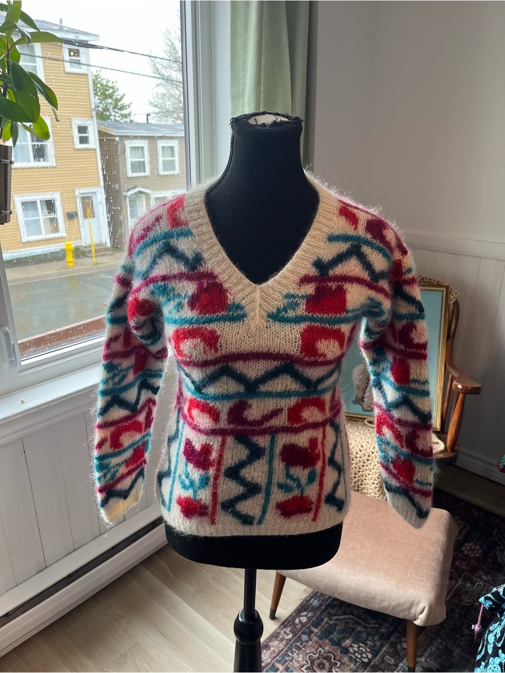Women’s Vintage Cozy Mohair Sweater XS